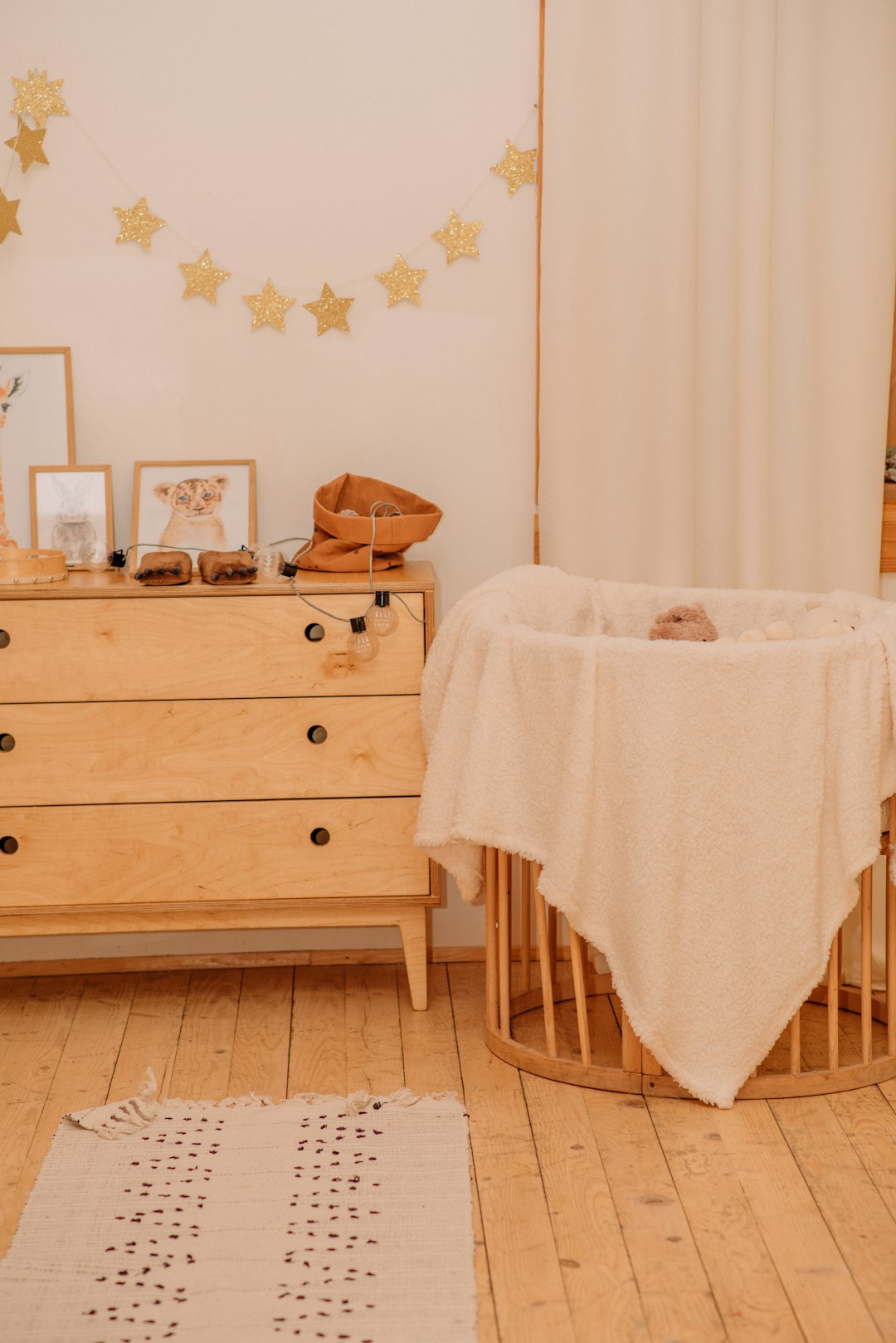 Creating a Stylish and Functional Nursery: A Guide for New Parents