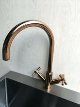 2023 Brushed Brass Gold Cross 1/4 turn hot cold Solid stainless steel goose neck Swivel Kitchen tap