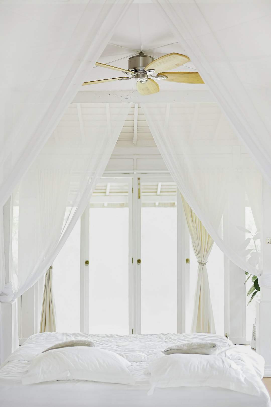 Creating a Cozy Bedroom Retreat: Ideas and Inspiration