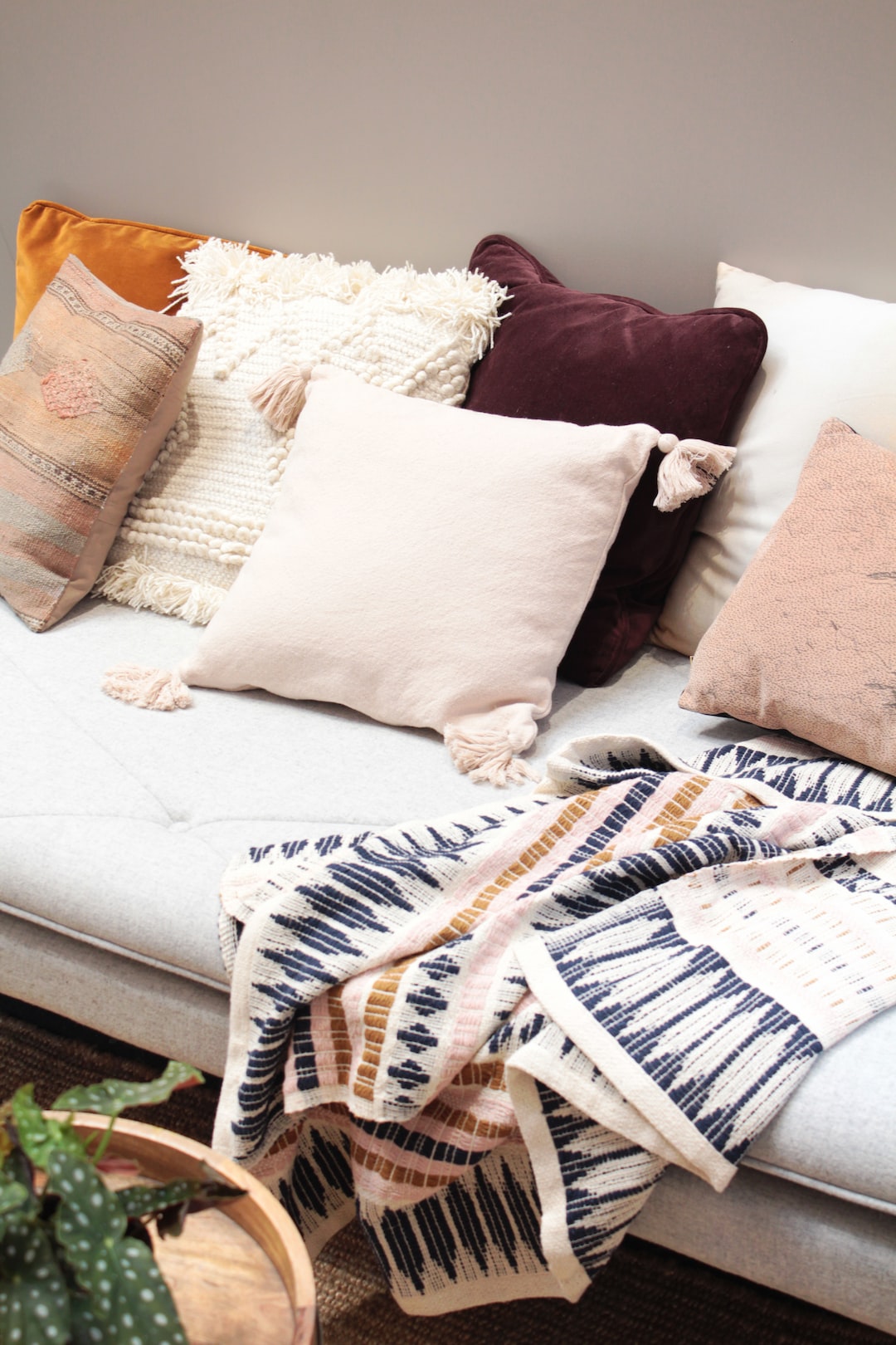 Incorporating Scandinavian Design Elements in Your Home: Embrace Simplicity and Elegance