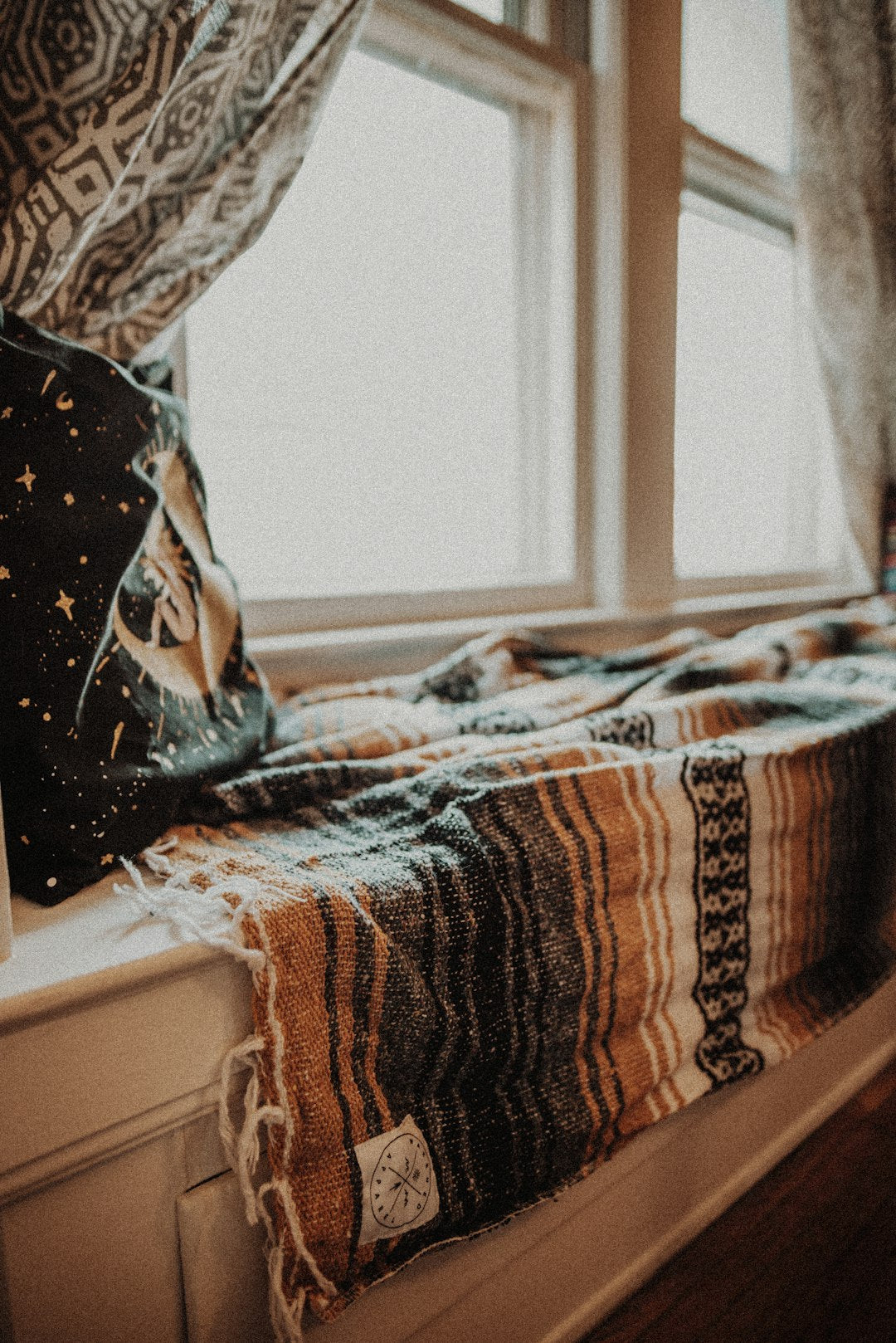 Transform Your Living Room into a Cozy Reading Nook