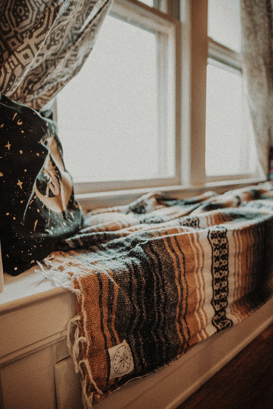 Transform Your Living Room into a Cozy Reading Nook
