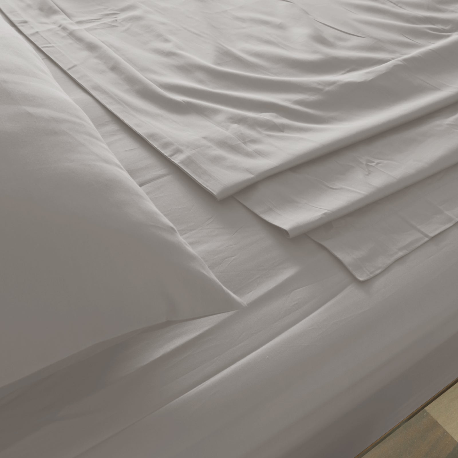 Royal Comfort 1000 Thread Count Bamboo Cotton Sheet and Quilt Cover Complete Set - Queen - Dove